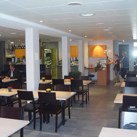 Sportcenter Fuenf Doerfer Ag מלון