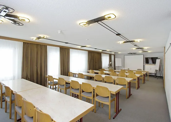 Sportcenter Fünf Dörfer Ag Otel Zizers